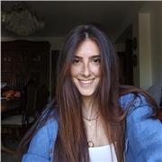 Profesora de apoyo escolar, graduada en química. Imparte clases de ciencias a ESO y Bachillerato